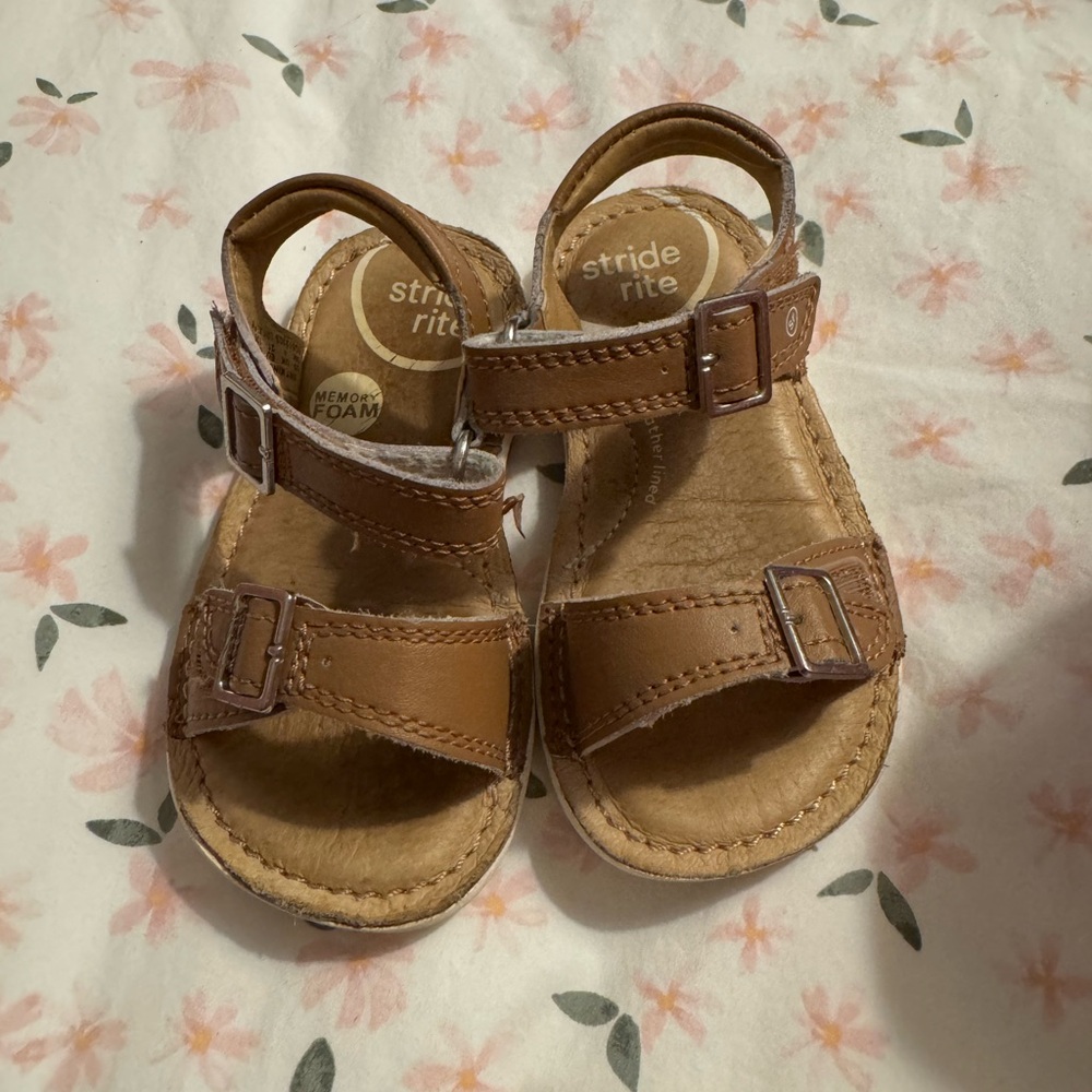 Brown sandals for baby girl